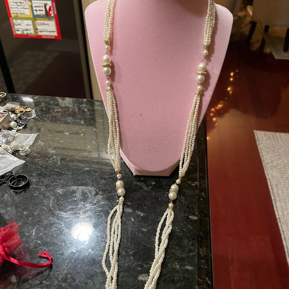 2/$30🔥Luxurious Multi-Strand Pearl and Gold Necklace - Picture 2 of 2